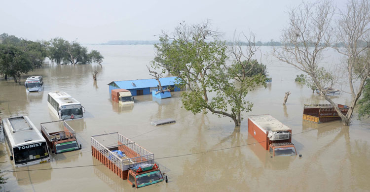 বন্যা নিয়ন্ত্রণে বাংলাদেশের দিকে ফারাক্কায় গেট খুলে দিচ্ছে ভারত